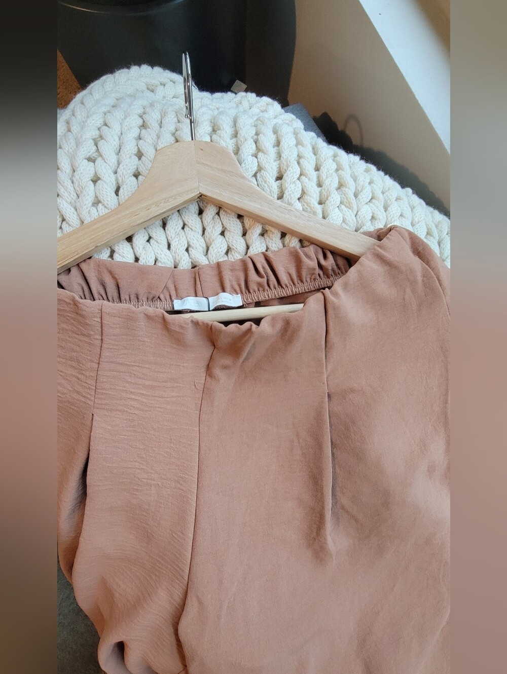Blush Tan Lightweight wide Leg pants ZARA Size LARGE